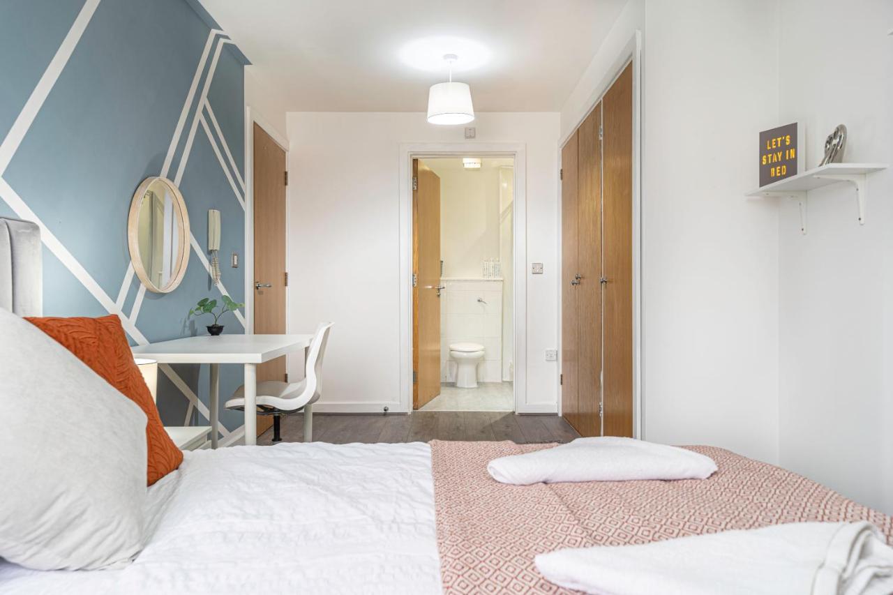 Jkg Property Solutions Presents Cosy City Apartment Coventry Bagian luar foto
