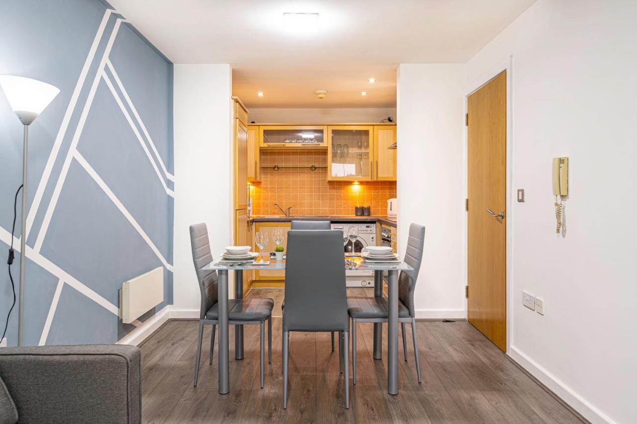 Jkg Property Solutions Presents Cosy City Apartment Coventry Bagian luar foto