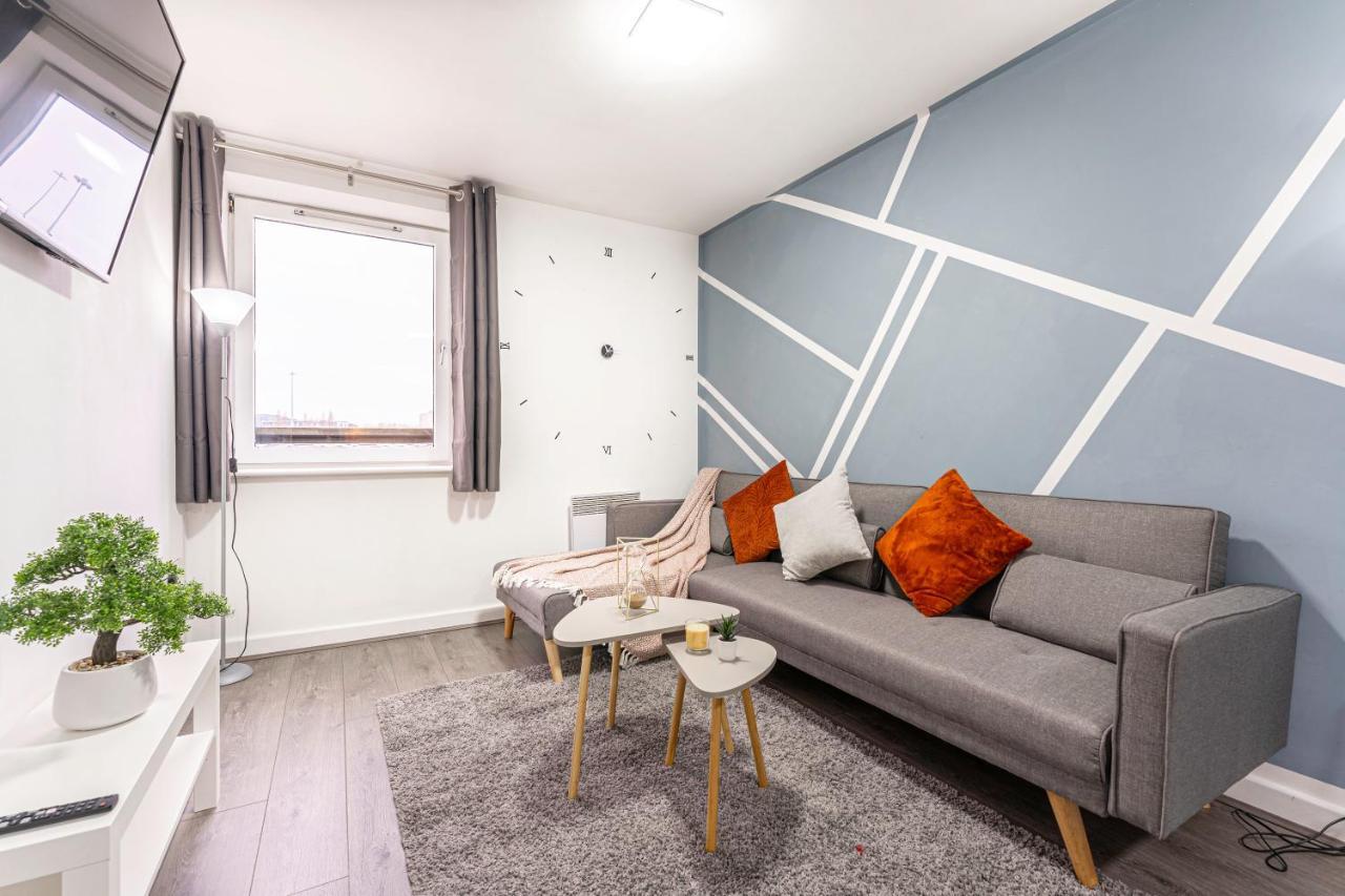 Jkg Property Solutions Presents Cosy City Apartment Coventry Bagian luar foto