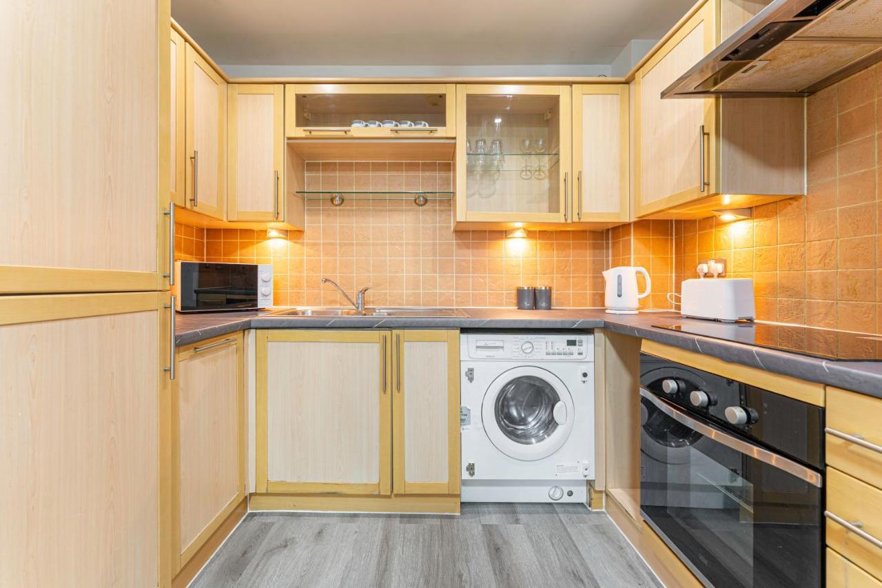 Jkg Property Solutions Presents Cosy City Apartment Coventry Bagian luar foto